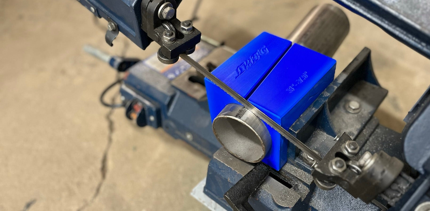 bandsaw cutting fixture